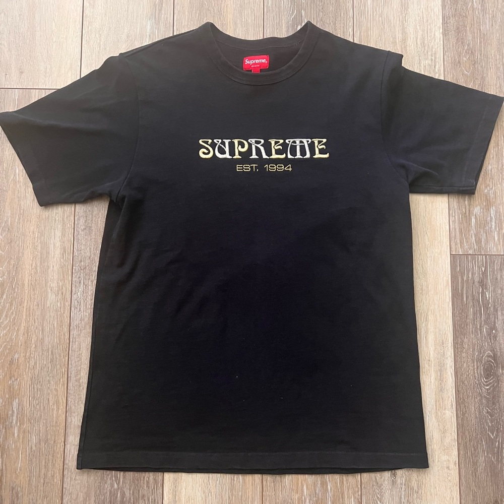 Supreme Nouveau Logo Tee FW18 Black Size S – Excellent Condition/100% Authentic